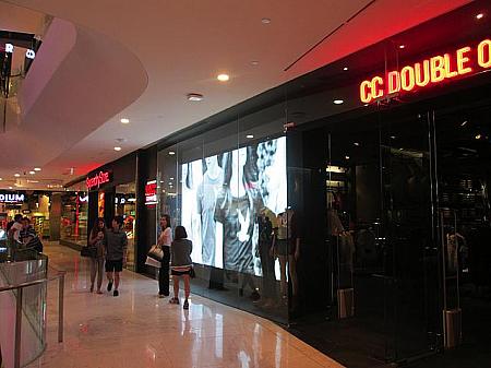 タイの人気メーカーが多数入店
