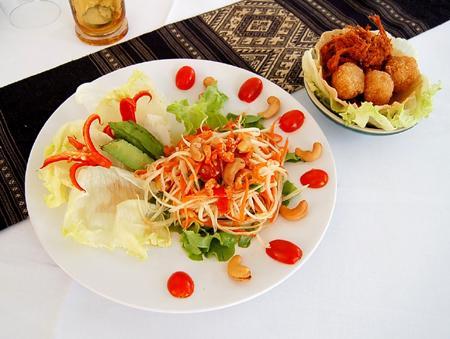 ソムタム イサーン料理 タイ東北料理 地方料理 サラダ タイサラダ パパイヤサラダビギナー向け