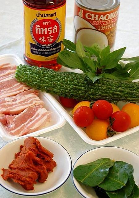 【レシピ】あぶり豚肉と夏野菜のレッドカレー