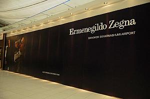 ６２ Ermenegildo Zegna
<br>間もなくオープン
