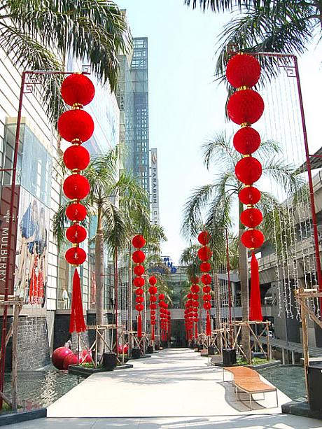 2月7日の中国正月に向けて、バンコクの各デパートはチャイニーズモードへスイッチオン。