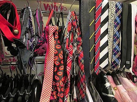ネクタイが豊富なところが日本っぽい