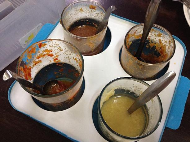 カオマンガイ自体は全く辛くないので、辛みやスッパさを足して自分好みの味に調整します。