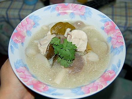 トムカーガイ 鶏肉 スープ タイ料理 スープ煮トム・カーガイ