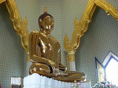 純金ではありませんが純度60％　5.5トンの仏像