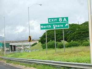 「Exit 8A North Shore」のサインが。