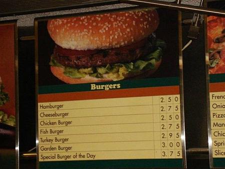 ＜アメリカというとハンバーガーなイメージだが。この値段は安いのか？高いのか？＞