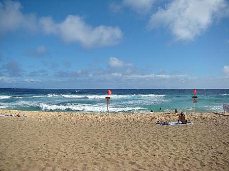 波はすでに冬！のハワイ