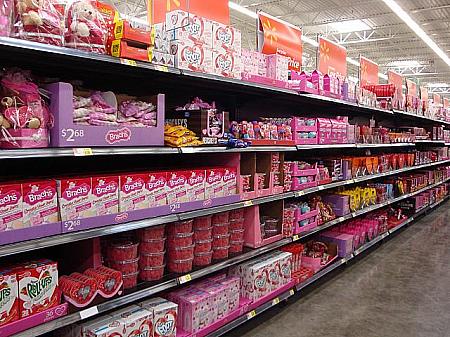 ウォルマートのバレンタイン用お菓子売り場