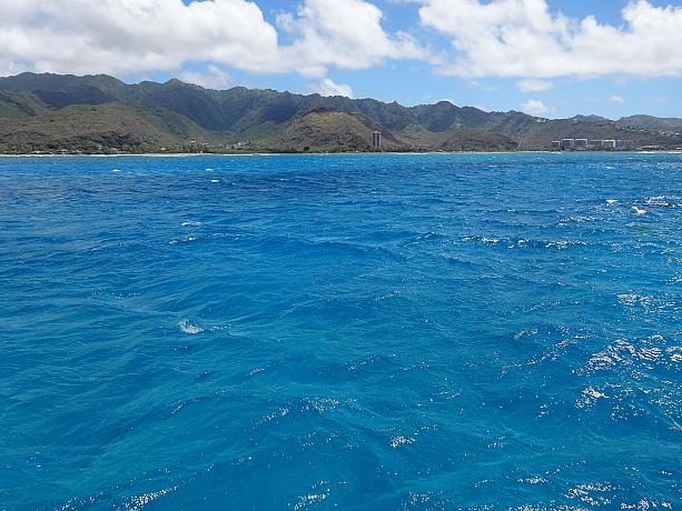 そしてこの海の青さ！ これぞハワイの海です～♪