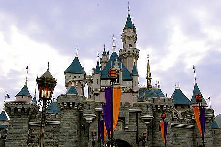お城の旗もハロウィン。