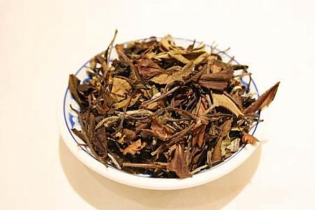 壽眉　（ソウメイ）<br>
発酵していないお茶。白茶の一種。
苦くも濃くもなく飲みやすい。 
