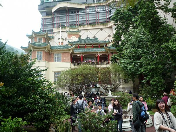 別荘に隣接したタイガーバームガーデンは、かつて香港の主要観光地のひとつとして、非常に人気がありました。