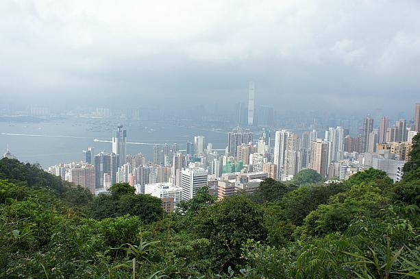 今度の香港旅行では、ビクトリアピークを歩いてみませんか？