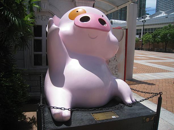 香港生まれの漫画キャラたち。これは子豚のマクダル。人気あるんですよ～。