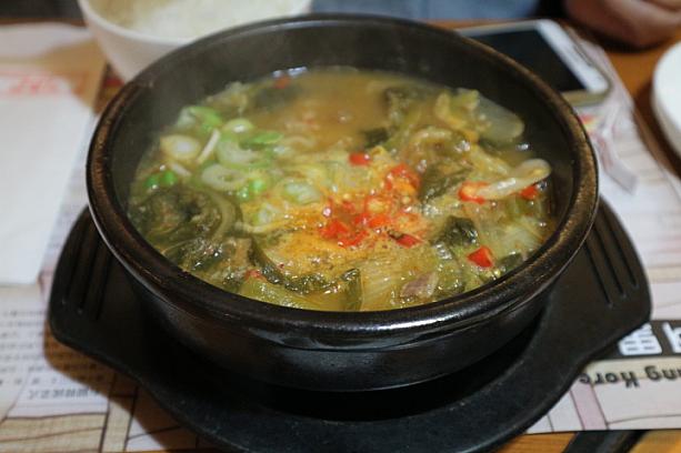 ナビＢは、野菜たっぷりのヘルシースープ。暑いからこそ、熱いスープを！