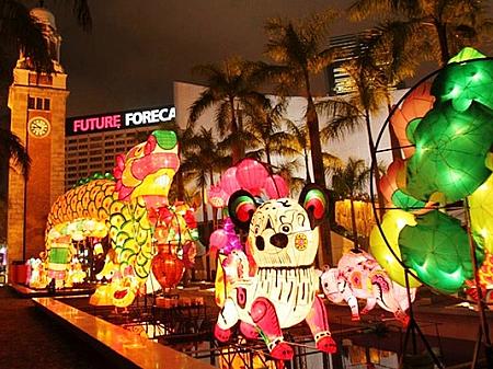 <b>■元宵節<br>
期日：3月2日（金）</b><br><br>

「香港のバレンタインデー」としても親しまれている元宵節は旧暦の1月15日。香港の公園や公共広場などの随所に色鮮やかなランタンが飾られ、幸せ気分をさらに盛り上げてくれること間違いなし。