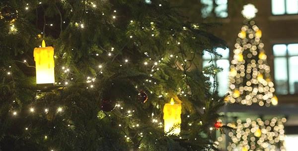 スローンスクエアでクリスマスライト点灯式に参加しよう！