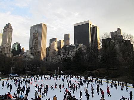 冬のニューヨークの楽しみ方！ ホットチョコレート アイススケート デパート 美術館 ルーフトップバー フードコート食べ歩き