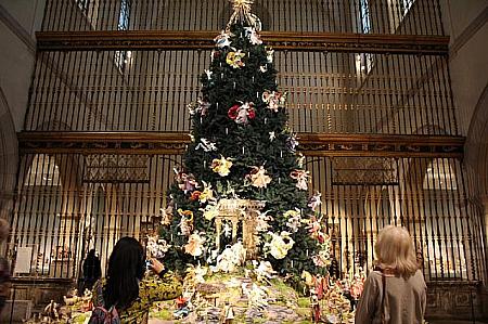 メトロポリタン美術館のクリスマスツリー