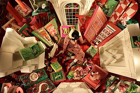 ニューヨークのクリスマス特集【2022年】 ホリデーシーズン ロックフェラーセンターのクリスマスツリー サックス・フィフス・アベニューのライトショー 寒さ対策 クリスマス市 ホリデーマーケット イルミネーション クリスマス クリスマスツリーホリデーウィンドー