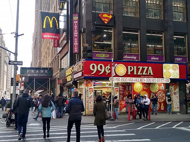 街を歩いていると目に付く99セントピザ。この物価高のご時世でも健在。