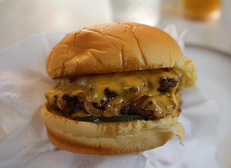 ニューヨークで絶対食べたいスマッシュバーガー特集 ニューヨークのハンバーガーハンバーガー特集