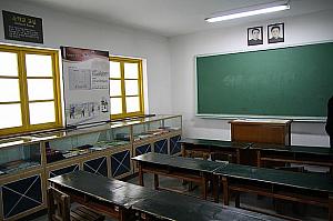 北朝鮮の学校や家の再現