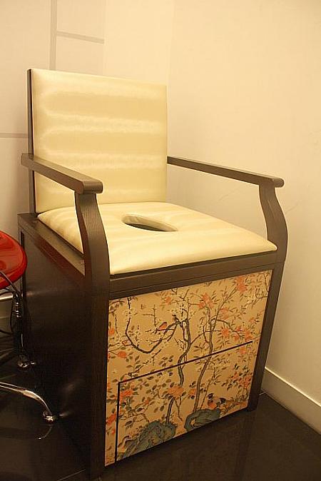 美宮スパルームの座浴椅子は韓国伝統デザインでステキです。