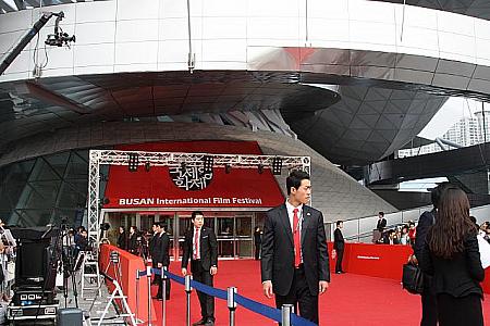 映画祭も釜山と関連付けた場所やイベントも多く、地元密着型のお祭りに。