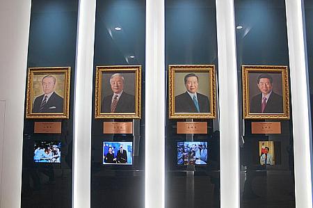 歴代大統領の写真。まさに大韓民国の歴史です。ここに李明博さんや朴槿恵さんの写真も加わっていくのでしょう。