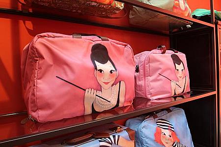 かわいいピンクのバッグ！