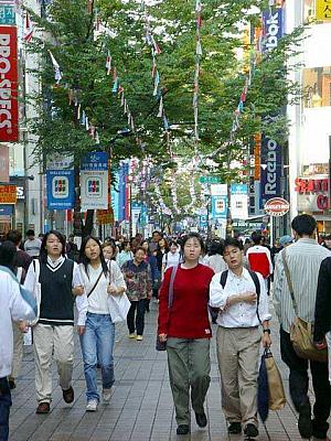 日本人旅行者ご用達、明洞の街のど真ん中！百貨店や免税店、明洞でのショッピングの途中に立ち寄れる便利な立地条件