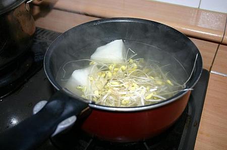 主婦企画、韓国料理を作ろう第８弾～キムチグッ編