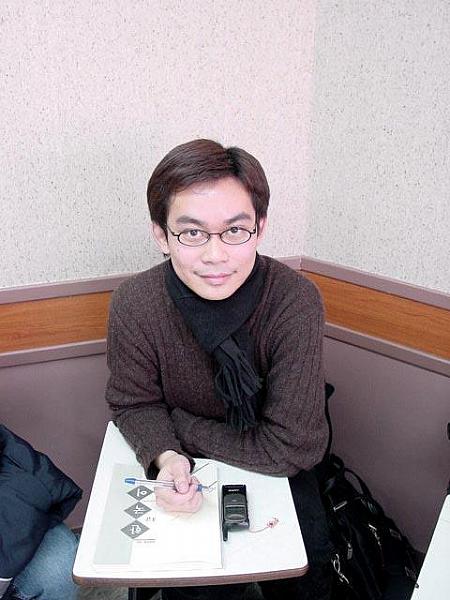 ２．香港から来たソムン氏。「新聞社の記者です」