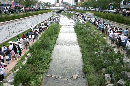 ついに清渓川復元！記念の清渓川フェスティバル開催！
