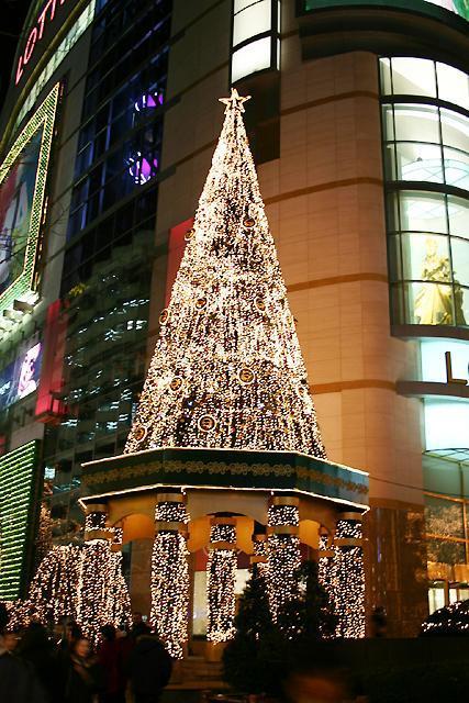 ソウルのクリスマスイルミネーション特集！【2005年】 ソウルのクリスマス 韓国のクリスマス ソウルのイルミネーション 韓国のイルミネーション 冬のイルミネーションルミナリエ