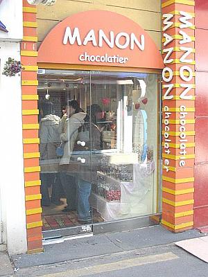 ナビでもご紹介のチョコレート屋MANONは人でぎゅうぎゅう！