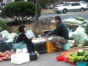 ぴょん吉の釜山特派員レポート、第１回「玄関開けたら、2分で市場！」