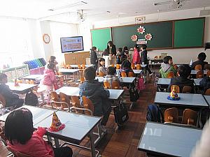 ピカピカの小学校1年生！韓国の入学式をのぞいてみよう！ 小学校 韓国の小学校小学校入学式