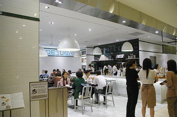 ここの店舗、デパート内の単一ブランド売場としては、東京ミッドタウン内の店舗と並んで、最大規模だとか。<br>DEAN & DELUCAファンの皆さん～韓国のお店もチェックしてみてくださいね！
