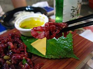 ユッケ 韓国でユッケ 牛の生肉 ユッサシミ 牛フェ（刺身）