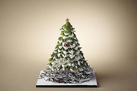 クリスマスケーキに雪が降れば・・・ 新羅ホテル クリスマスケーキペストリーブティック