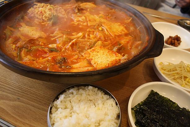クセになっちゃう韓国料理といえばキムチチゲ？！
