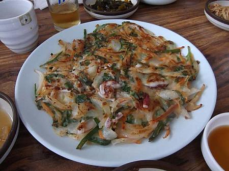 韓国で食べる海鮮チヂミは最高!!