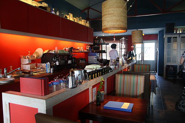 チェーン店のカフェではなく、オシャレで個性的な個人カフェが増えているのが、海雲台から北へ少し行った松亭（ソンジョン）エリア。