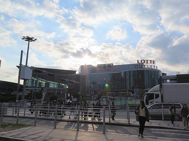 ソウルの中心にあるソウル駅。