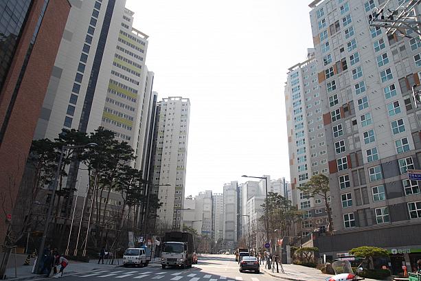 開発が進み、高層ビルばかりになりつつあるソウルの中心部。そんな中