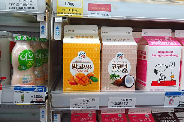 韓国のバナナ牛乳は有名だけど、ちょっと変わったものではマンゴー牛乳とかココナッツ牛乳もあるんですよ！こちらはGSのPBですが、セブンイレブンにはスイカ牛乳もあるとか！？
