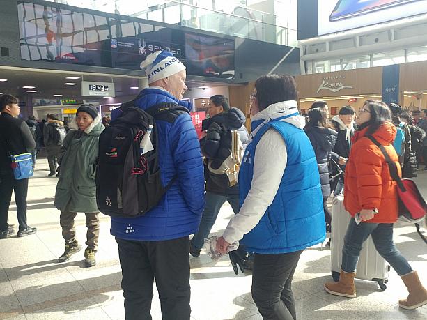 オリンピック期間中、ソウル駅は外国人でいっぱい！